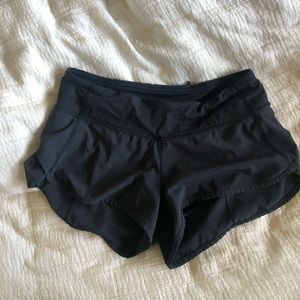 Lululemon Speed Up 2.5” Shorts Size 4